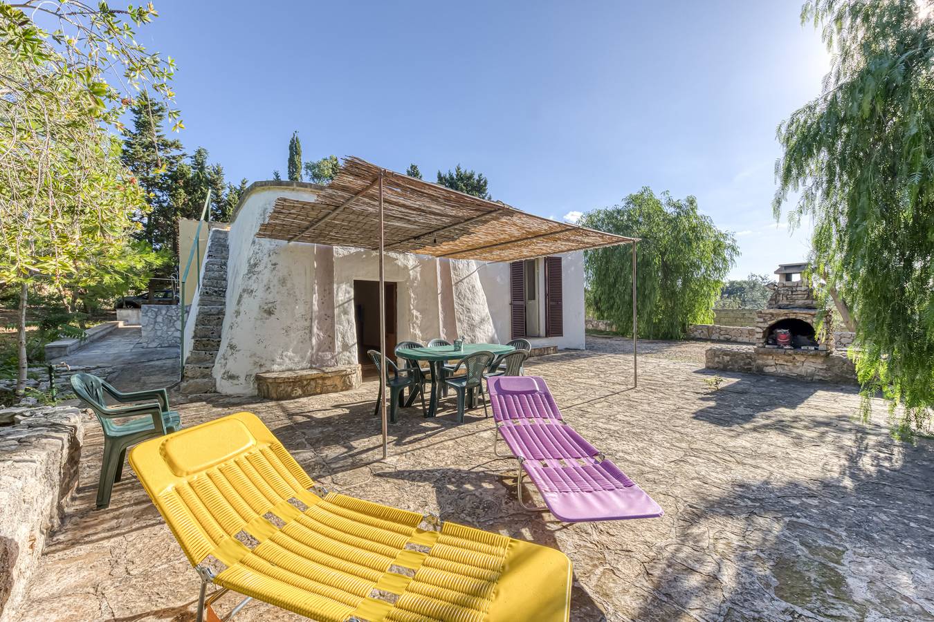 Apartamento entero, Apartamento 'Lucy' con vistas al mar, jardín privado y Wi-Fi in Torre Pali, Salve