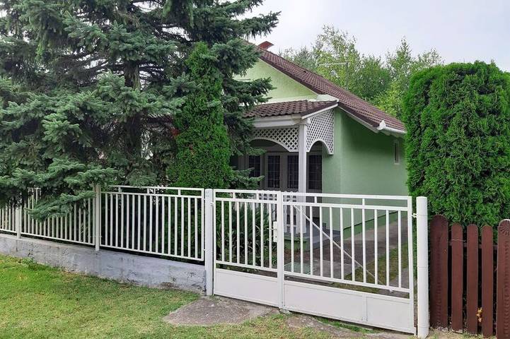 Ferienhaus für 4 Personen, mit Garten am Balaton