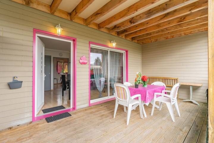 Apartamento entero, Apartamento 'Le Clos Du Champ De L'Amour - Royan' con piscina privada, Wi-Fi y aire acondicionado in Saint-Simon-de-Bordes, Región de Jonzac