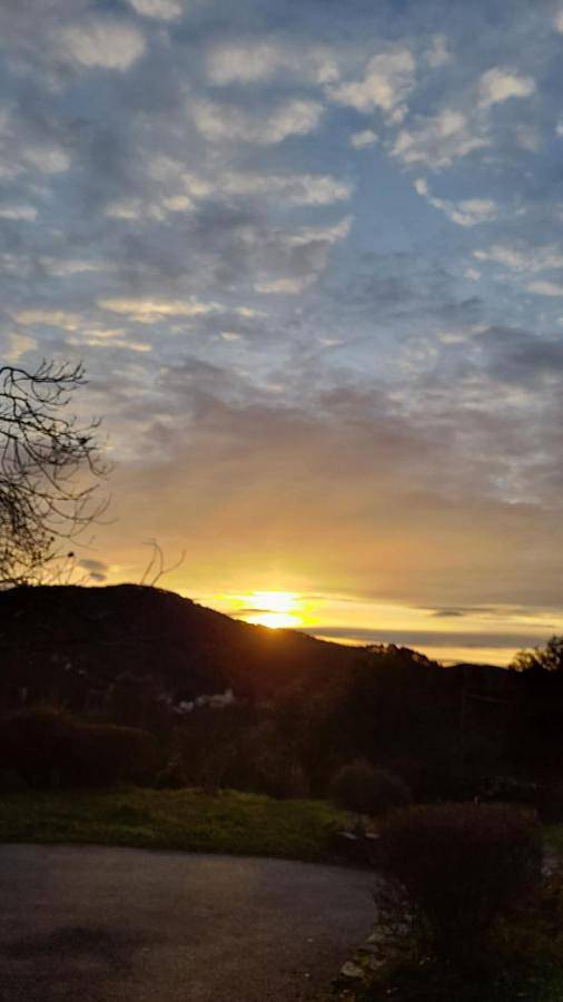 Location de vacances pour 4 personnes, avec vue et jardin à Saint-Julien-des-Points - 4