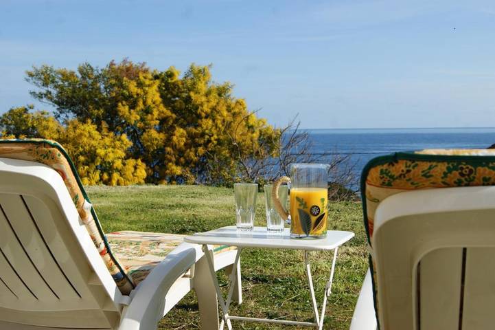 Gîte pour 3 personnes, avec Terrasse ainsi que Jardin et Vue à Luri - 3