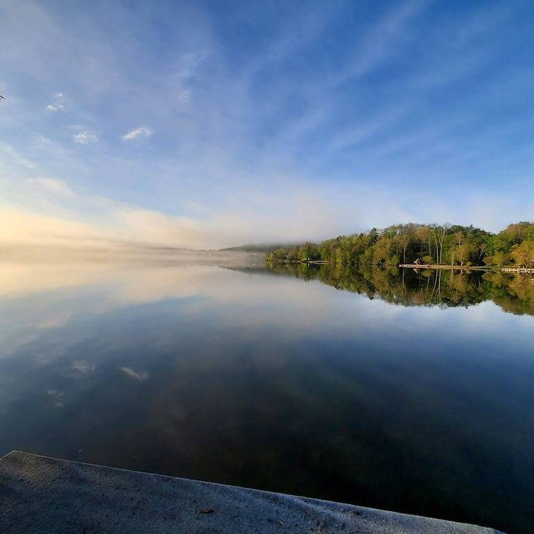 Lake Front Bethel Woods Dine Alfresco 4 Burner Grill and Flat Top on Lake & Frig in Sullivan County