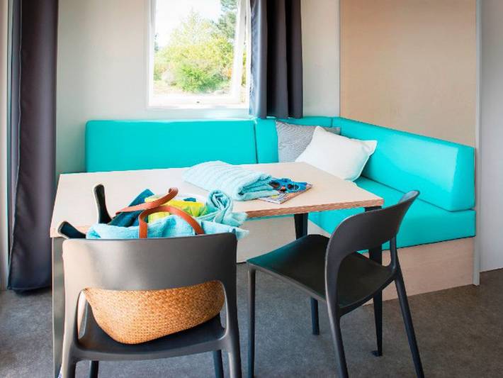 Camping pour 4 personnes, avec vue sur le lac et terrasse en Haute-Loire - 3