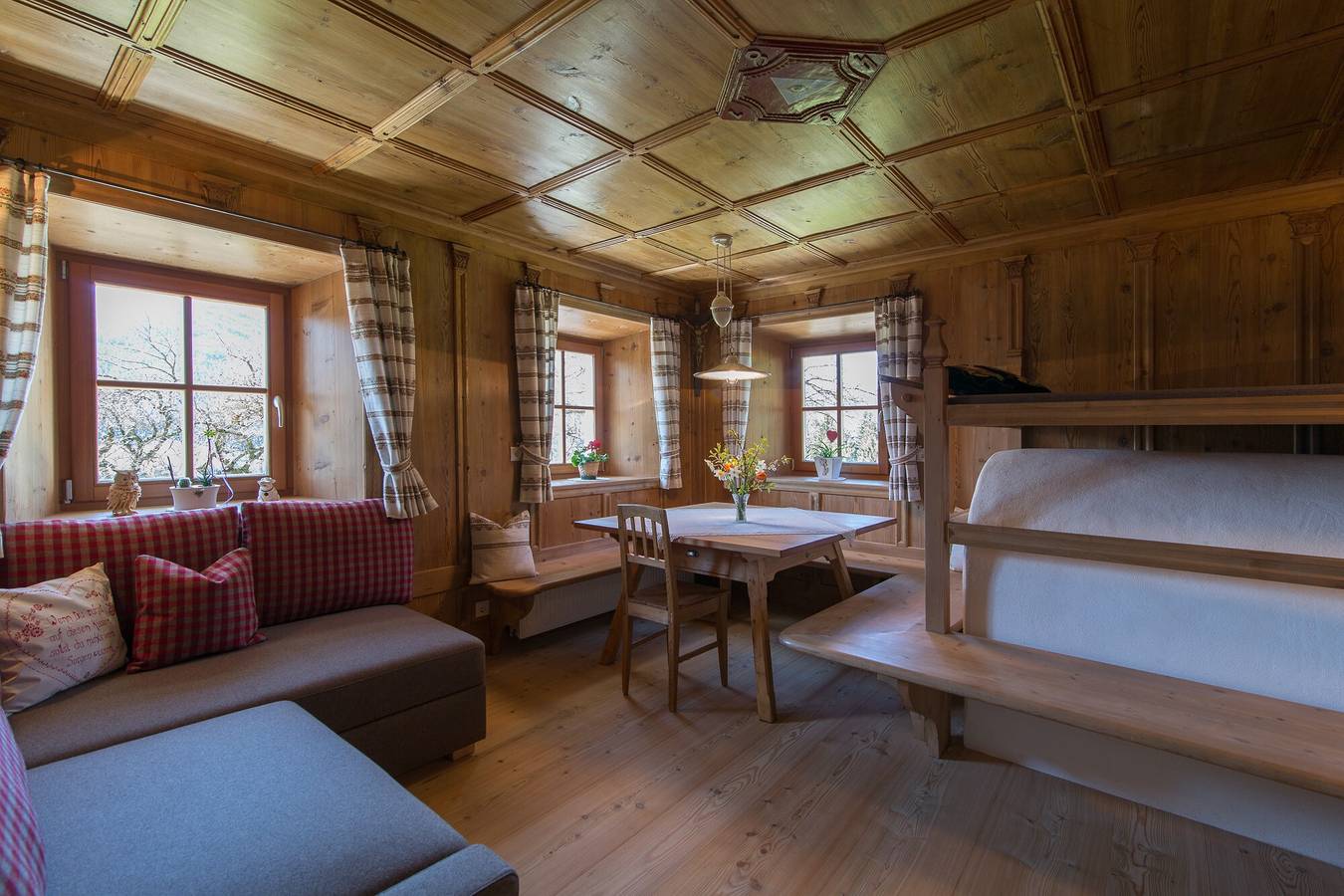 Ferienhaus 'Golserhof' mit Bergblick, Gemeinschaftsterrasse und Wlan in Villgratner Berge, Welsberg-Taisten