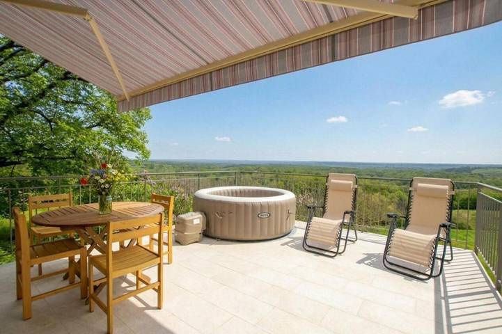 Location de vacances pour 4 personnes, avec Jacuzzi et Terrasse à Nailhac