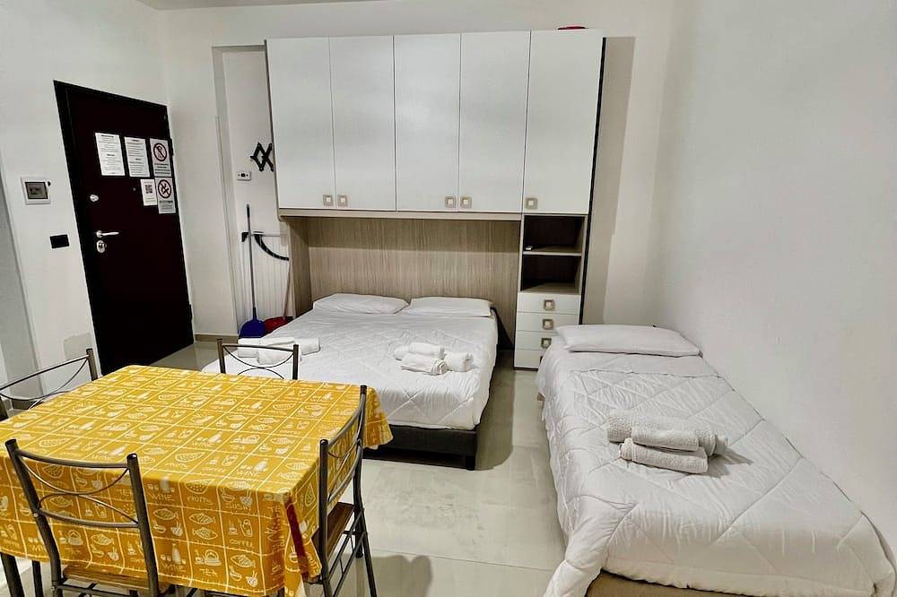 Guesthouse the barber's store in Scalea, Costa Tirrénica Calabria