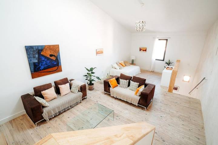 Gîte pour 5 personnes, avec terrasse à Bélarga