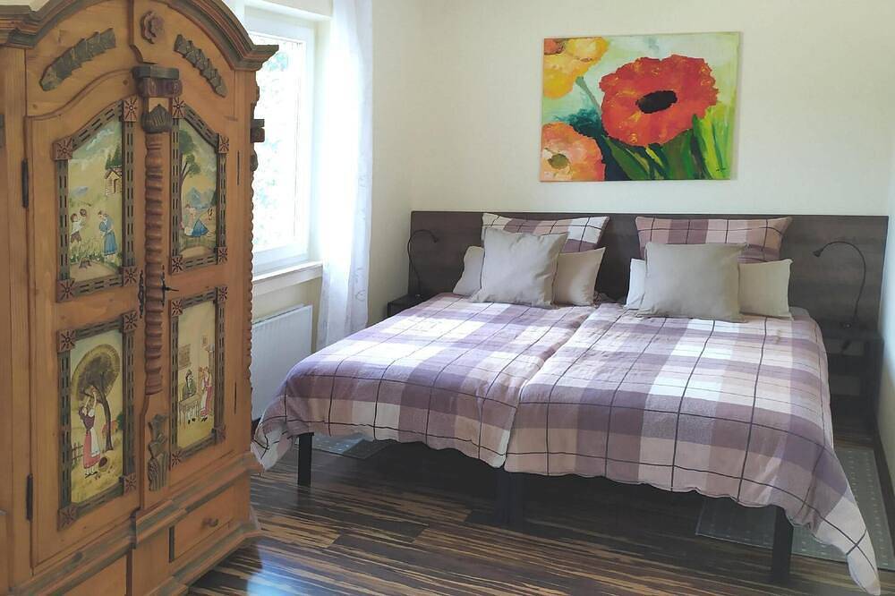 Ganze Wohnung, Ferienwohnung mit Balkon und Rheinblick in Bacharach, Mittelrhein