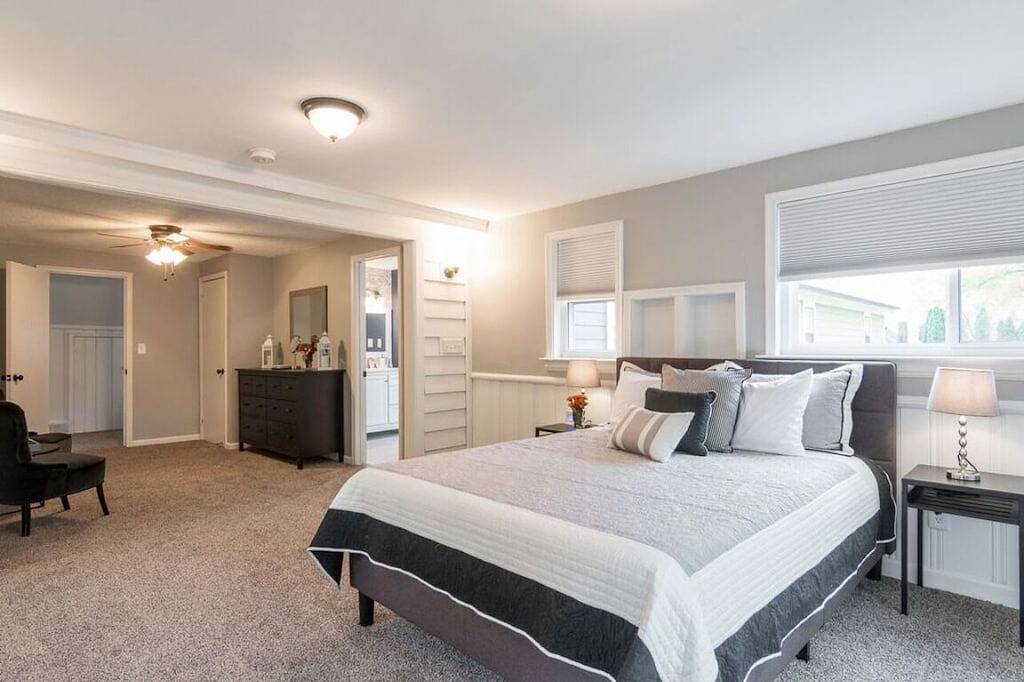 Elegantes großes Haus mit modernen Annehmlichkeiten für 10 in N. Royal Oak in der Nähe von Birmingham! in Oakland County