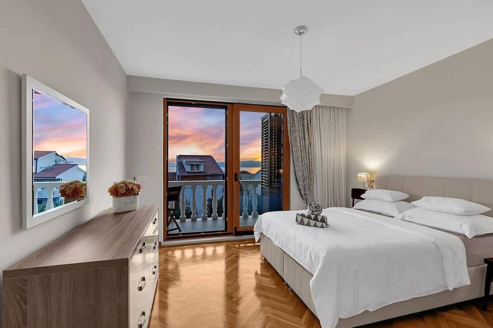 Villa Markota!200m from the Sea! in Promajna, Makarska Riviera