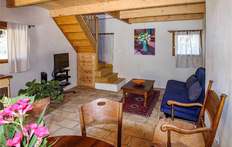 Encantador 62sqm Apt w / congelador, piscina y aparcamiento in Saint-Didier, Parque natural regional del Mont Ventoux