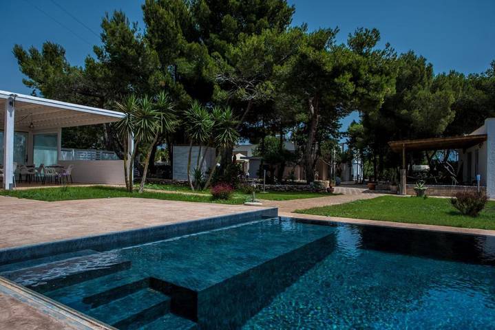 Chambre d’hôte pour 2 personnes, avec Terrasse et Jardin ainsi que Piscine et Vue à Torre San Giovanni