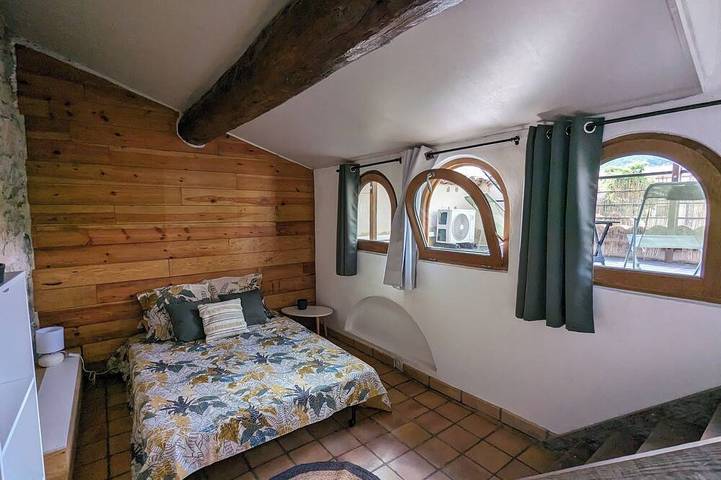 Gîte pour 4 personnes, avec terrasse, animaux acceptés à Bize-Minervois - 3