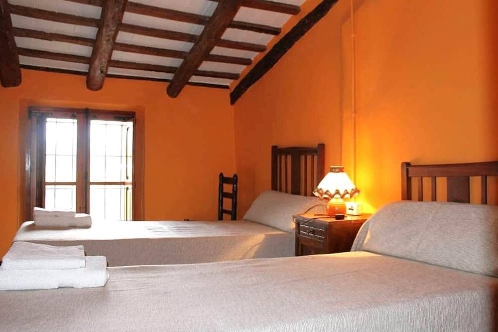 Masía cerca del lugar natal de Gaudí Maspujols in Riudoms, Baix Camp