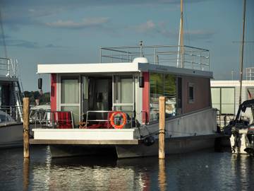 Hausboot für 2 Personen in Ribnitz, Ribnitz-Damgarten, Bild 2