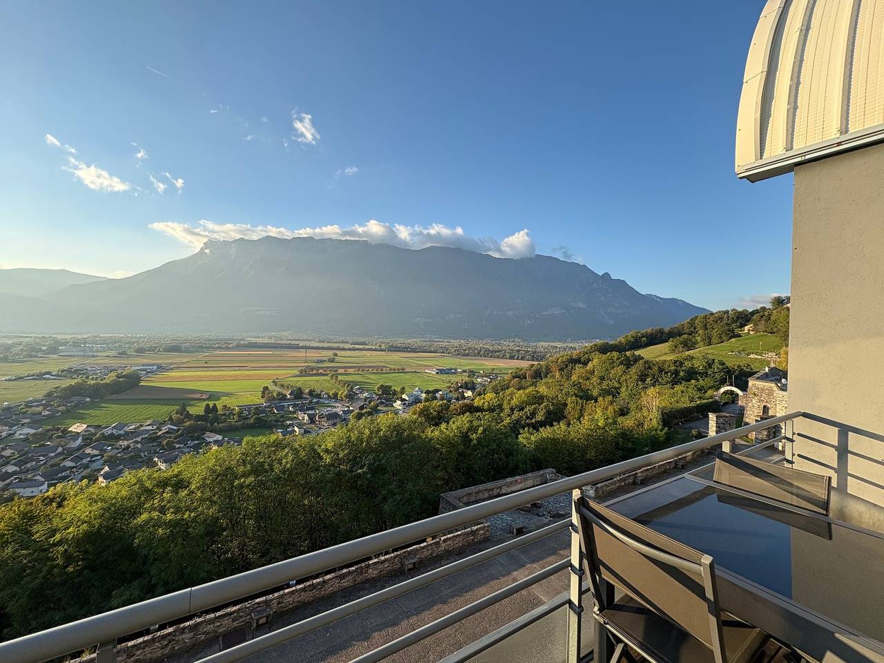 Ganze Wohnung, Willkommen in Aiton – Charmantes Dorf in Savoyen zwischen Seen und Bergen in Aiton, Region Saint-Jean-de-Maurienne