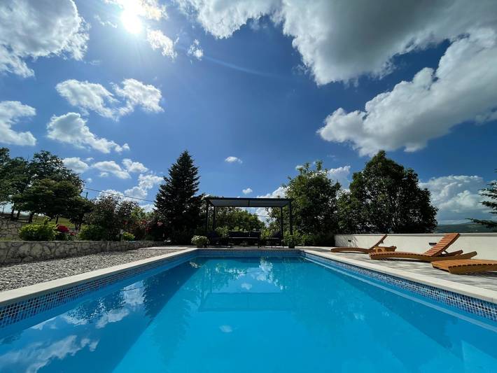 Ferienhaus für 9 Personen, mit Pool und Balkon/Terrasse - 1
