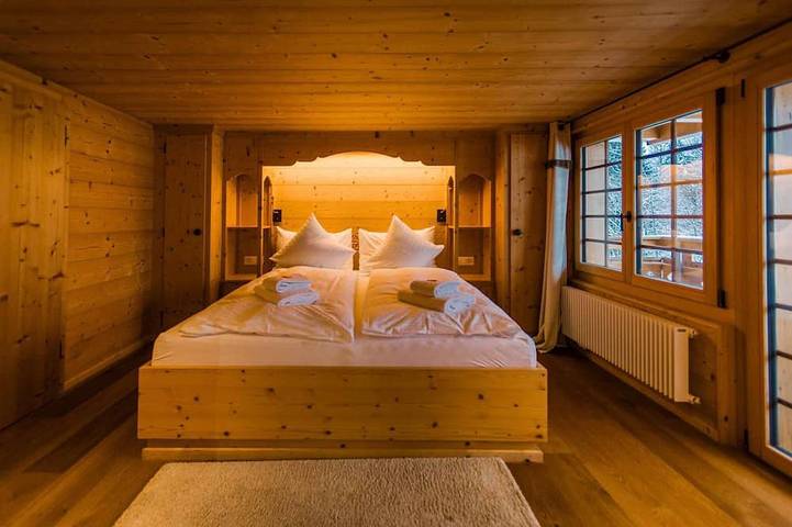 Chalet für 8 Personen, mit Sauna und Balkon sowie Garten im Berner Oberland - 4
