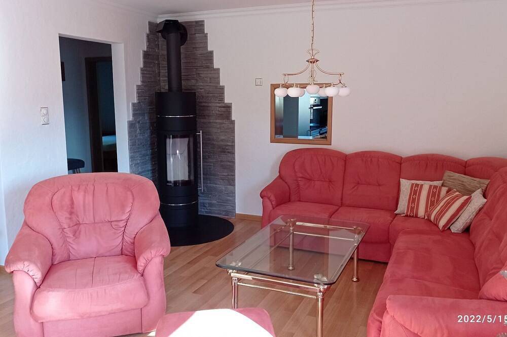 Ganze Wohnung, Ferienwohnung (80 m²) m. herrlichem Panoramablick zw. Schliersee u. Tegernsee in Hausham, Alpenland Tegernsee Schliersee