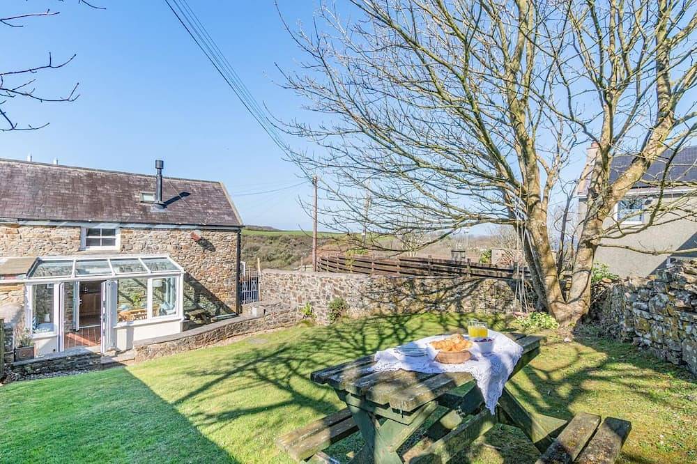 Cottage for 4 People in Little Haven, Pembrokeshire