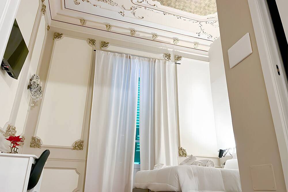 Appartement entier, Chambre '1923' avec Balcon, Wi-Fi et Climatisation in Messina, Province de Messina