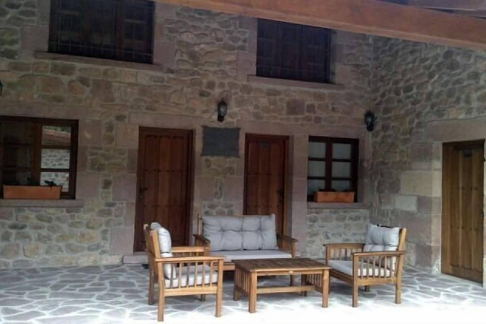 La Cebilla (Casa Tinuca) apartamento rural (hasta 3 personas) in Mazcuerras, Costa de Cantabria