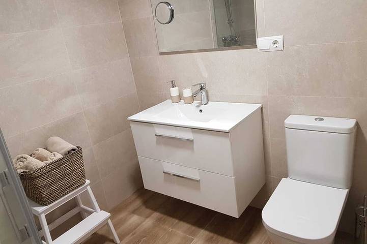Gîte pour 2 personnes, avec Balcon dans Tazones - 4