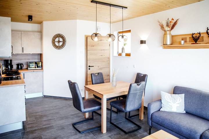 Ferienhaus für 4 Personen, mit Terrasse und Garten sowie Sauna und Ausblick in Neuastenberg - 3