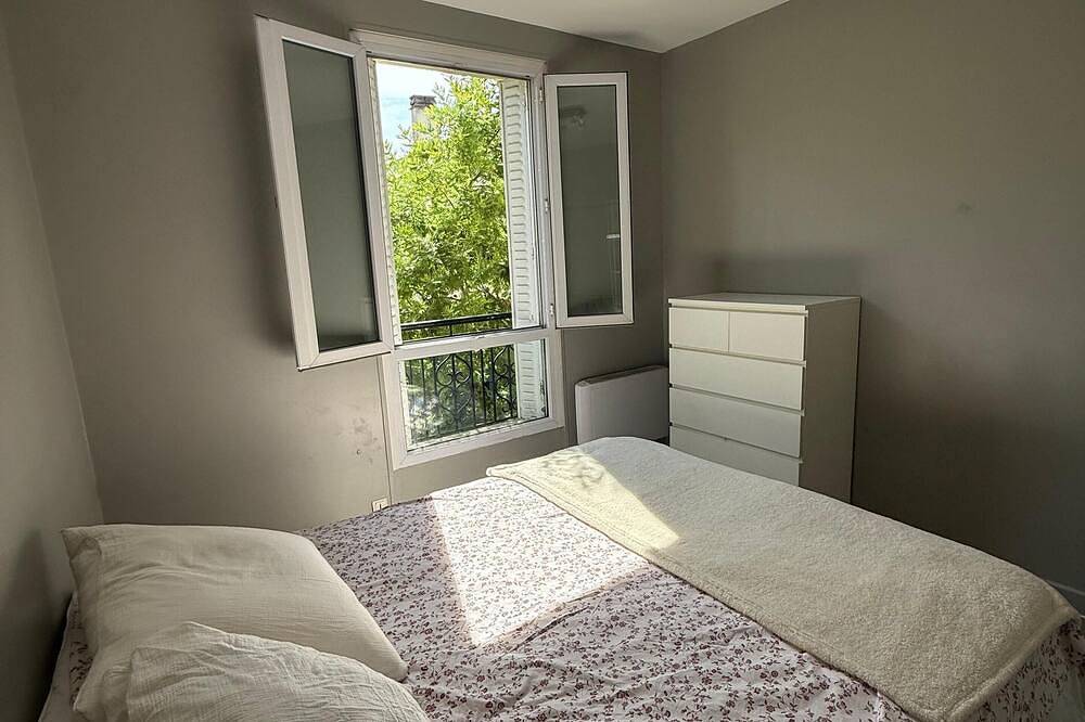 Ganze Wohnung, Spacious 3-room apartment for 5 people, near Paris and its surroundings in Asnières-sur-Seine, Hauts-de-Seine