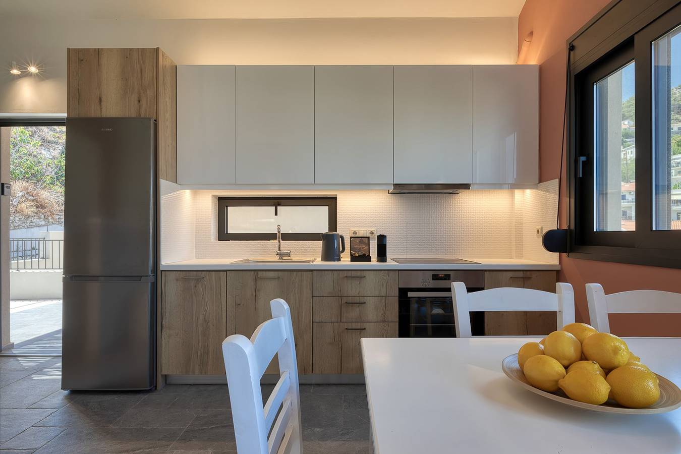 Ganze Wohnung, Ferienwohnung für 7 Personen mit Terrasse in Ikaria
