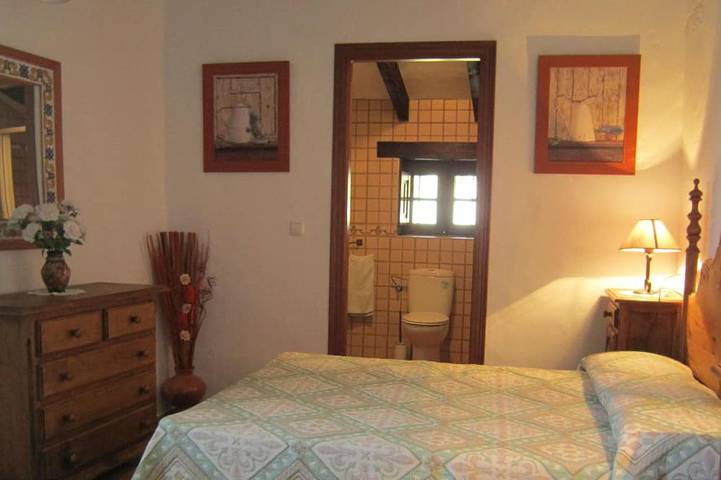 Charming 19th century stone built cottage. Magnificent location in Álora, Málaga Province