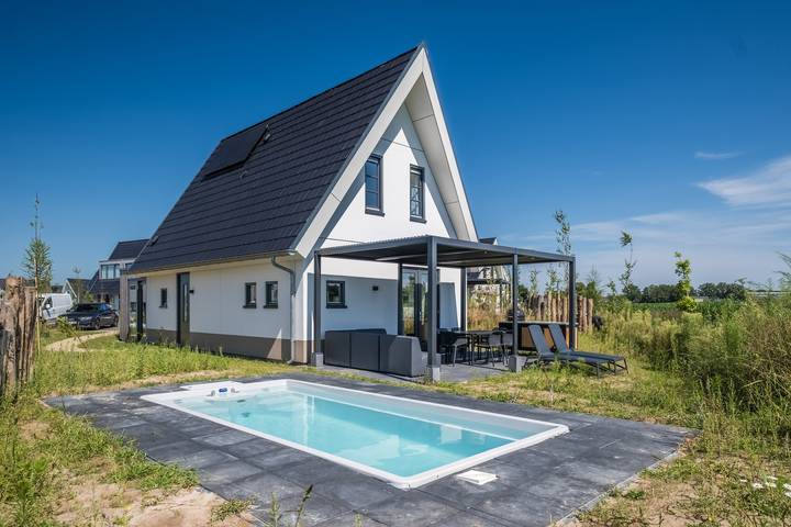 Vakantiehuis voor 6 personen, with terras and balkon/terras as well as sauna in Someren