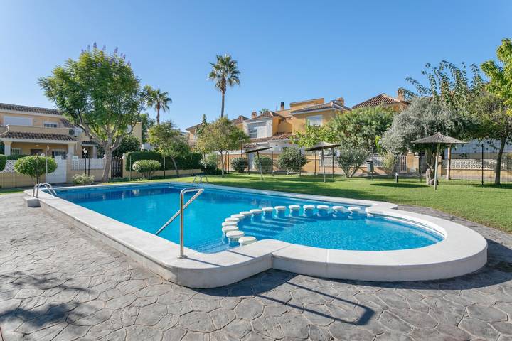 Holiday rental for 5 people, with Balcony and Garden as well as Children pool in Gran Alacant