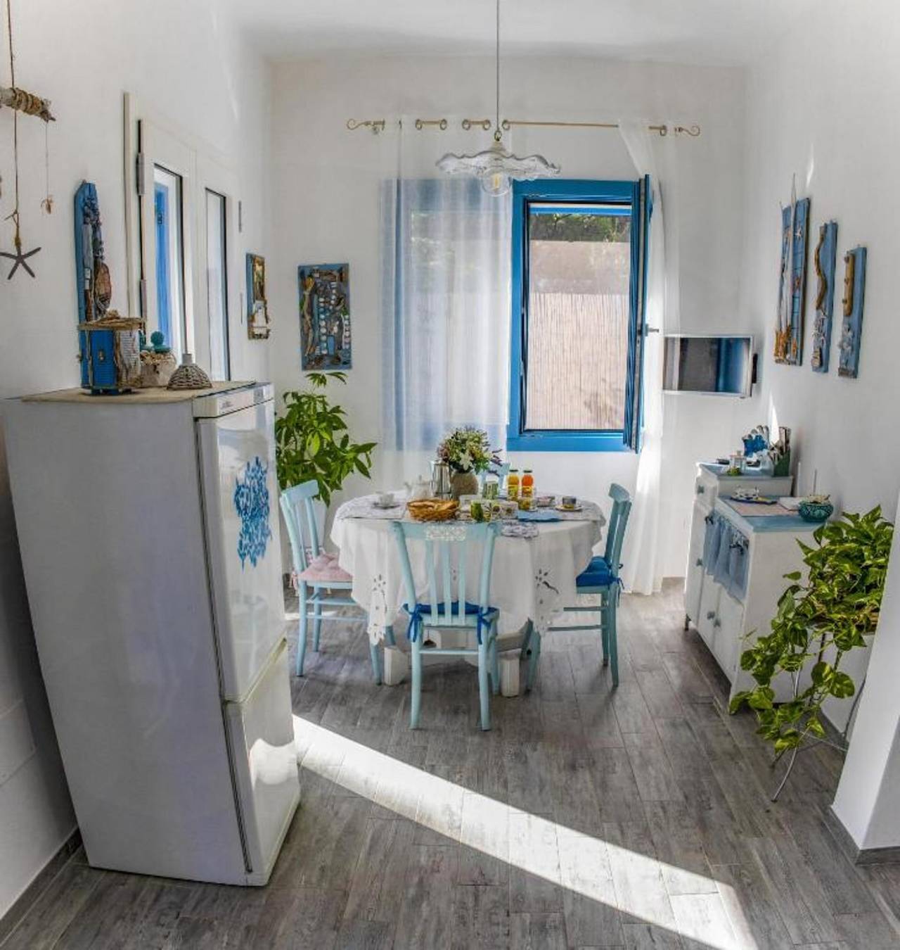 Casa Cristina, a step from Porto Pino beach in Spiaggia di Porto Pino, Porto Pino