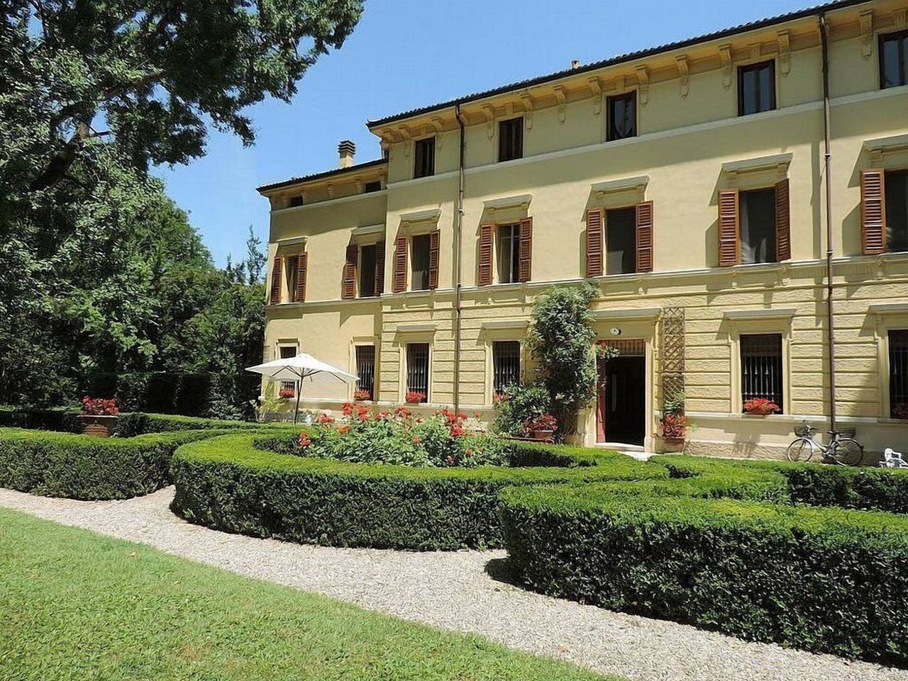 Villa Castellani in Sermide, Sermide e Felonica