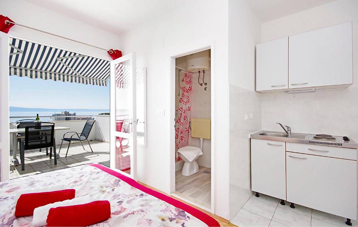 Ganze Ferienwohnung, Gemütliche Ferienwohnung in der Nähe des FKK-Strandes Nugal mit Terrasse und WLAN in Tucepi, Makarska Riviera