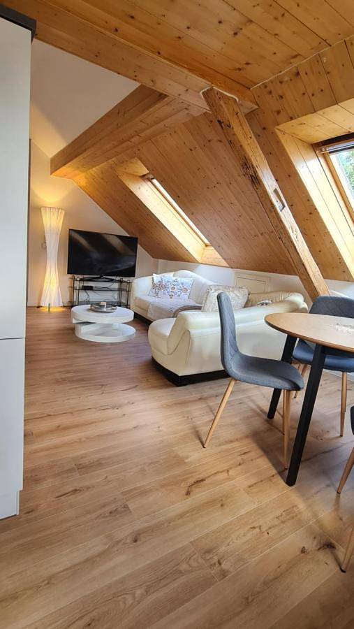 Ferienwohnung für 4 Personen, mit Sauna und Ausblick in Jever