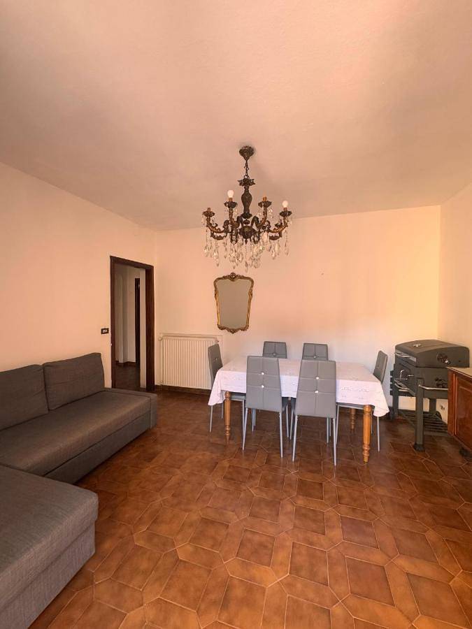 Appartamento per 6 persone, con balcone e panorama in Borzonasca