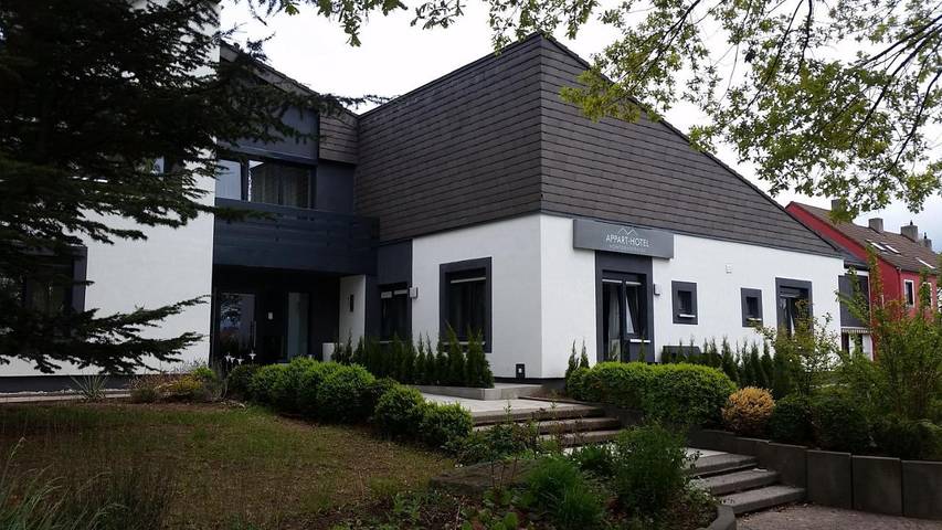 Appart’hôtel pour 2 personnes, avec Balcon et Terrasse ainsi que Jardin et Vue à Herzogenaurach