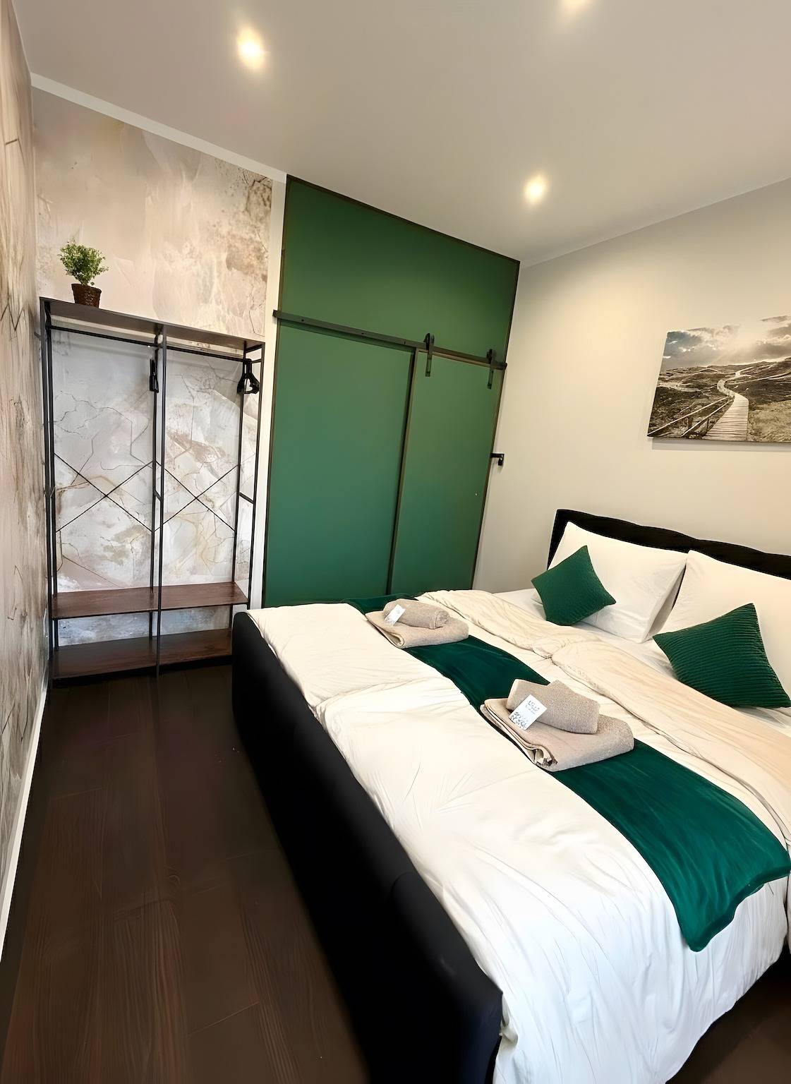 Ganze Wohnung, Ferienwohnung 'Oase 2' mit Wi-Fi in Cottbus, Lausitz