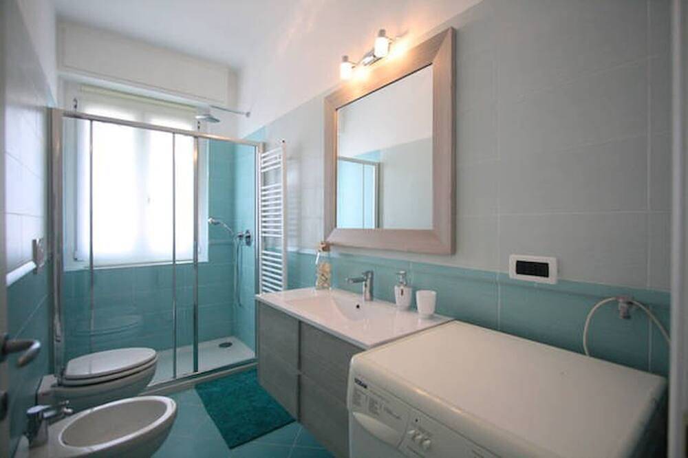 Apartamento entero, Arma di Taggia - 1 bedroom apartment with sea view terrace in Taggia (City), Taggia