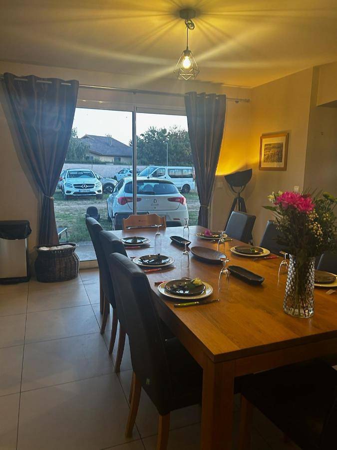 Gîte pour 2 personnes, avec Terrasse et Vue dans Janneyrias - 3