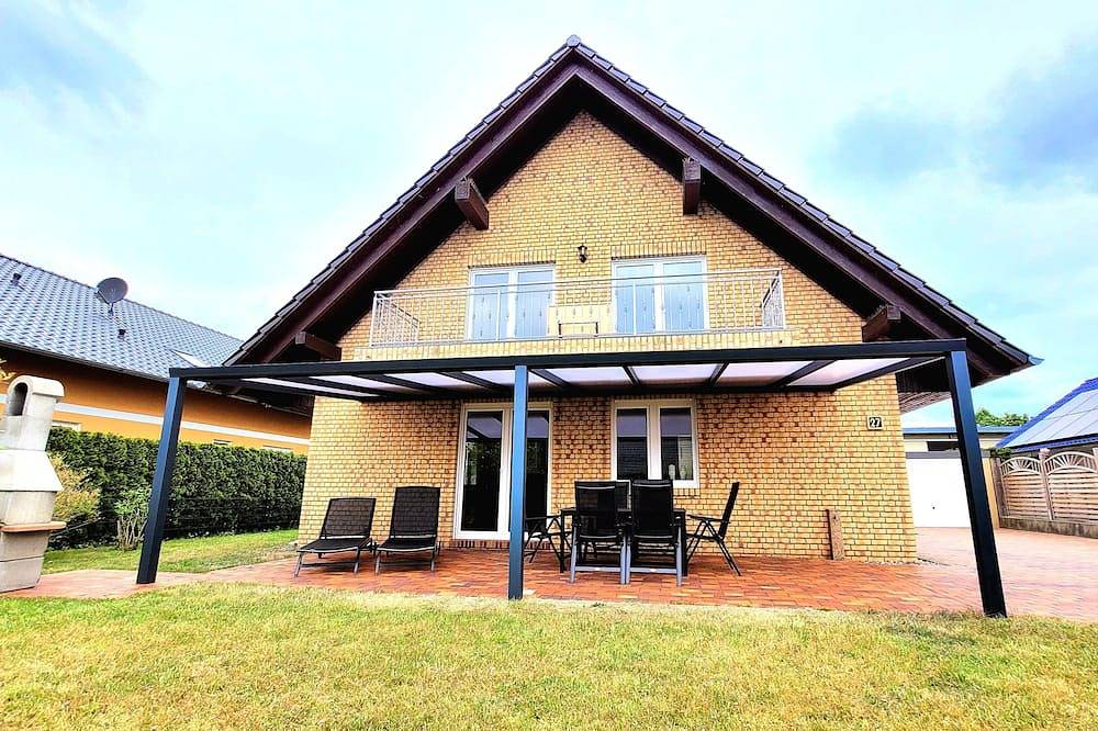 Ganze Wohnung, Traumhafte Dachgeschosswohnung mit Seeblick am Plauer See in Alt Schwerin, Plauer See