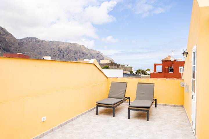 TenoHomes Spacious Buenavista House & BBQ in Buenavista del Norte, Tenerife Norte