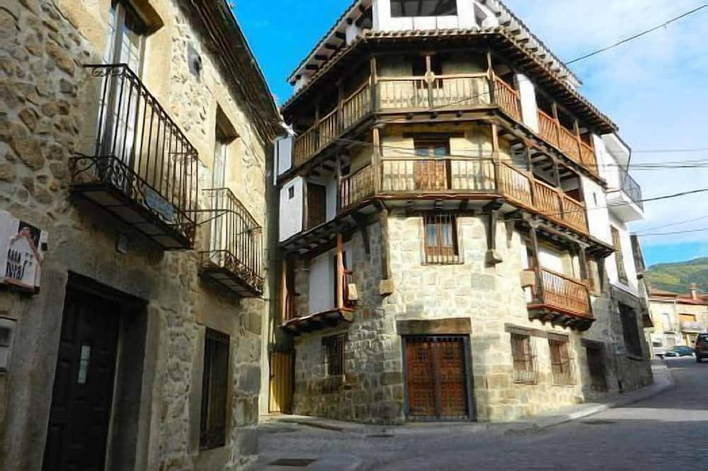 Rural house (full rental) Rebollares Ii for 4-5 people in Piedralaves, Ávila Region