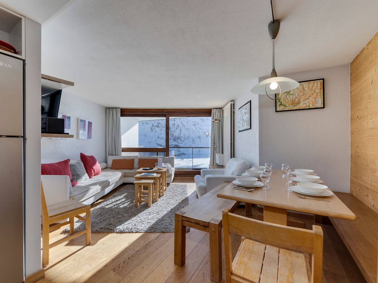 Entire apartment, 4-room apartment for 6 in Tignes with Wi-Fi in Tignes, Massif de la Vanoise