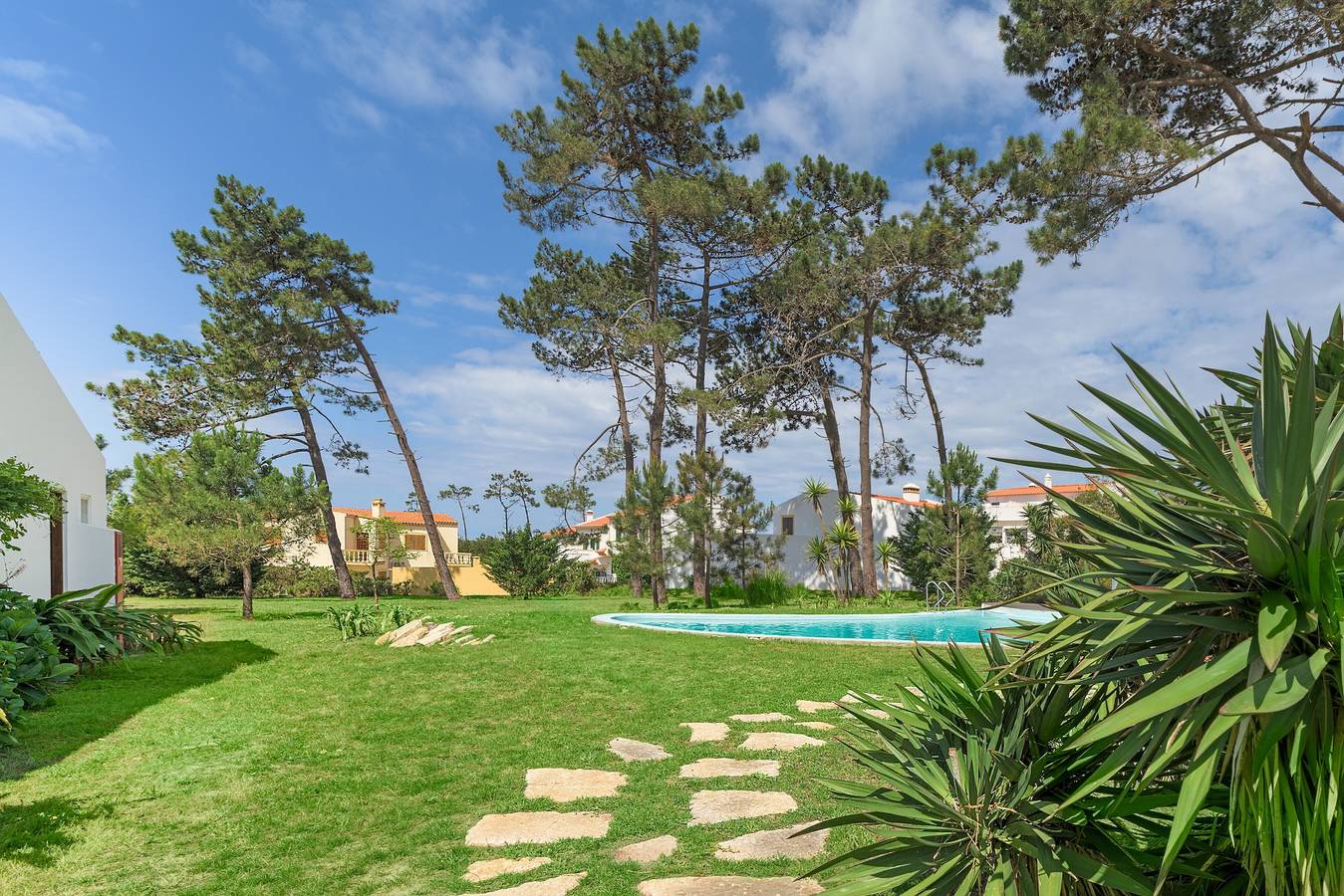 Apartamento inteiro, Apartamento 'Cerca Do Altinho' com Piscina Privada, Terraço Privado e Wi-Fi in Vila Nova de Milfontes, Costa Alentejana