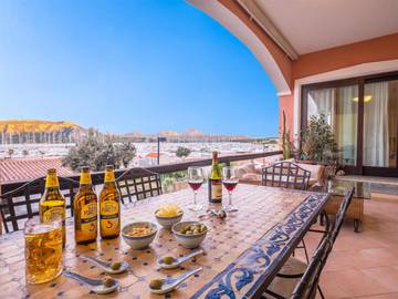 Gîte pour 2 personnes, avec vue et terrasse à Cannigione