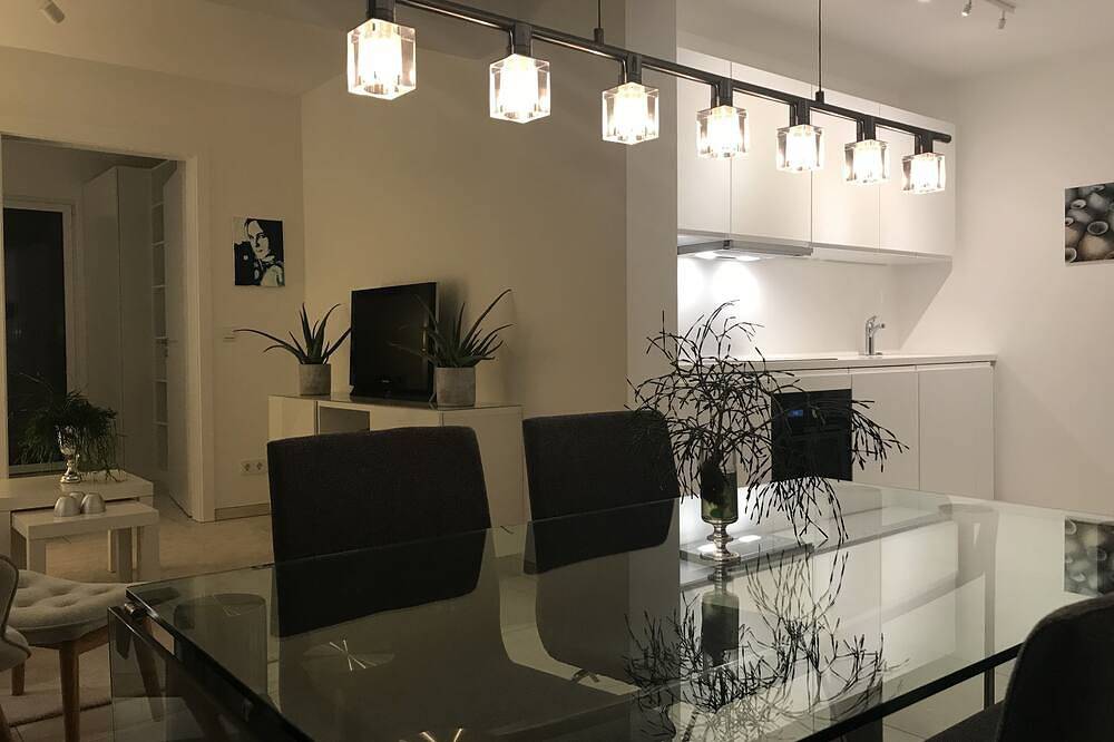 Ganze Wohnung, Moderne, helle Wohnung am Moerser Schlosspark in Moers, Niederrhein