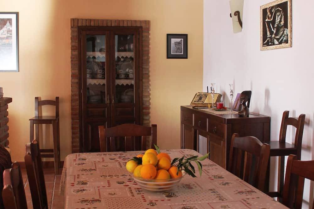 Hermosa casa restaurada en el centro de Alora con espectaculares vistas desde privado in Álora, Provincia de Málaga